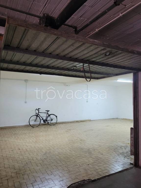 box auto in vendita a Tivoli in zona Terme