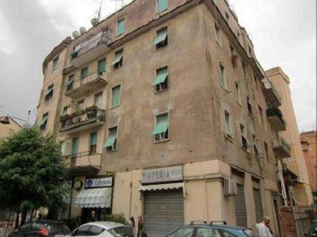 negozio in vendita a Tivoli