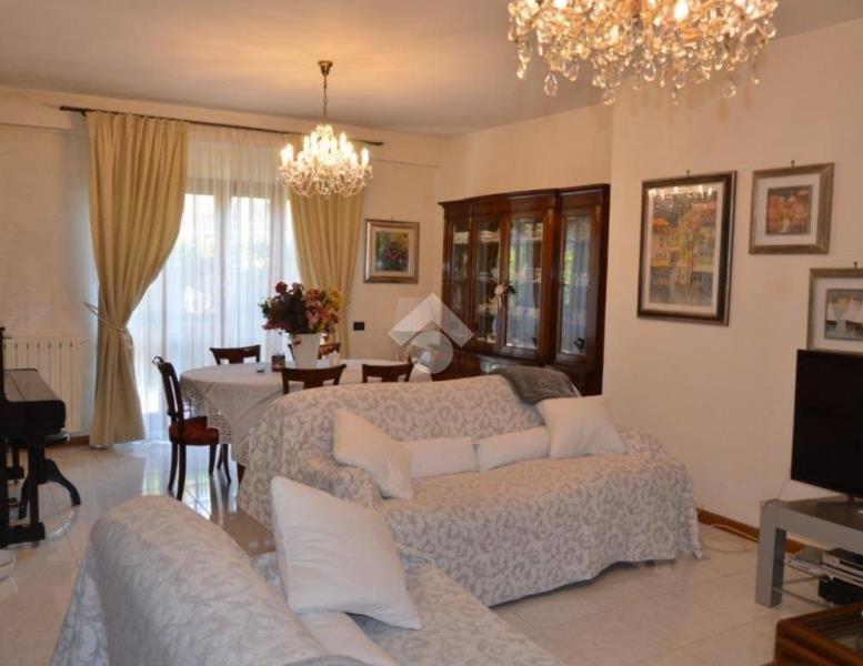 casa indipendente in vendita a Tivoli in zona Villa Adriana