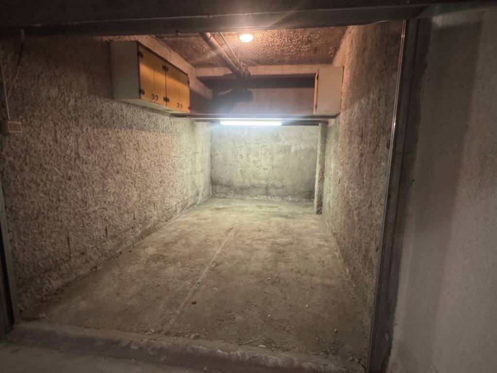 box auto in vendita a Tivoli in zona Terme