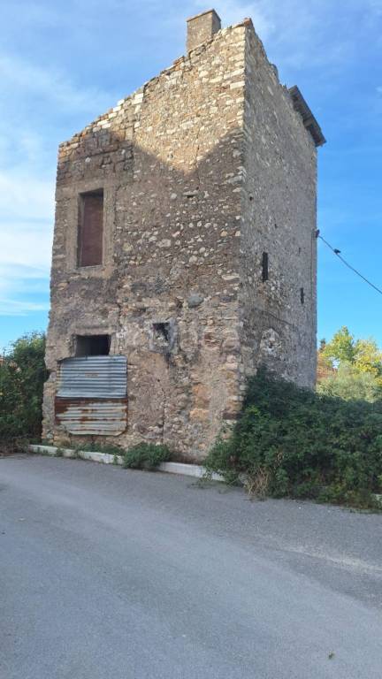 casa indipendente in vendita a Tivoli in zona Campolimpido