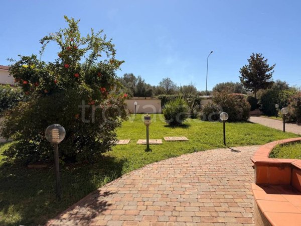 appartamento in vendita a Tivoli in zona Campolimpido