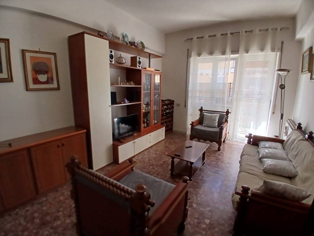 appartamento in vendita a Tivoli in zona Terme