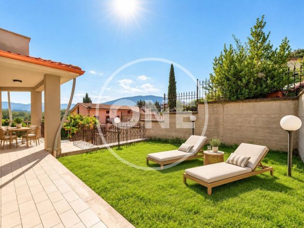 casa indipendente in vendita a Tivoli