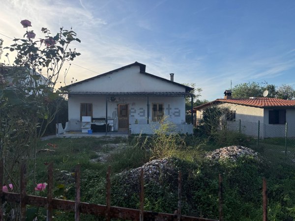 appartamento in vendita a Tivoli in zona Terme