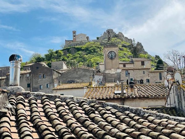 appartamento in vendita a Tolfa