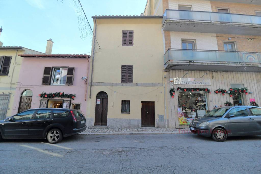 appartamento in vendita a Tolfa