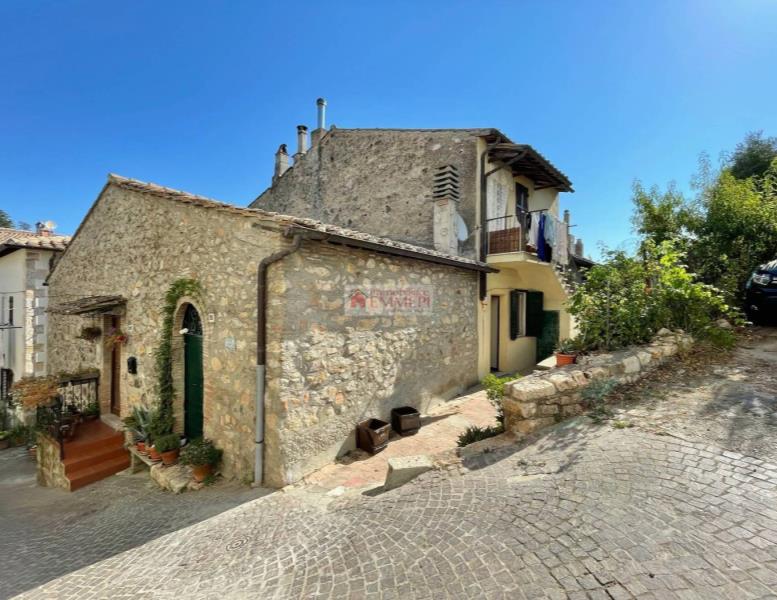 appartamento in vendita a Tolfa