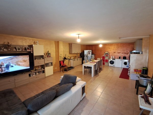 casa indipendente in vendita a Tolfa