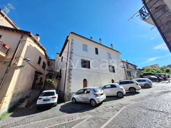 appartamento in vendita a Tolfa