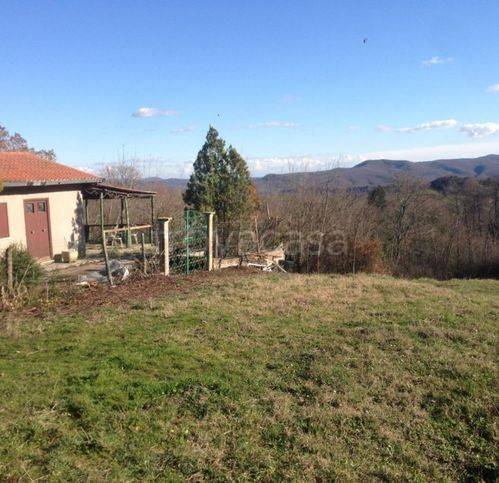 casa indipendente in vendita a Tolfa