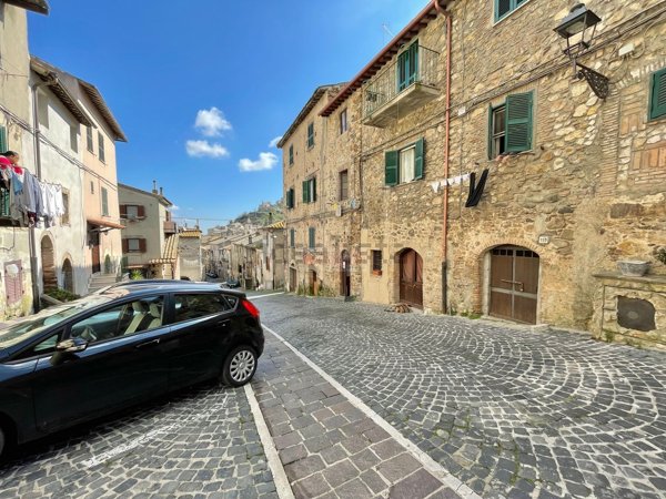 appartamento in vendita a Tolfa
