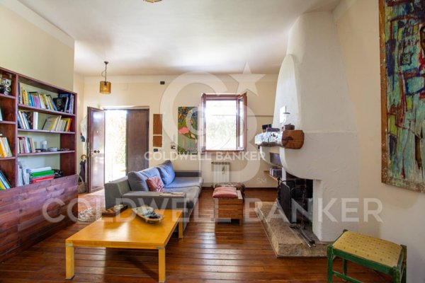 casa indipendente in vendita a Tolfa