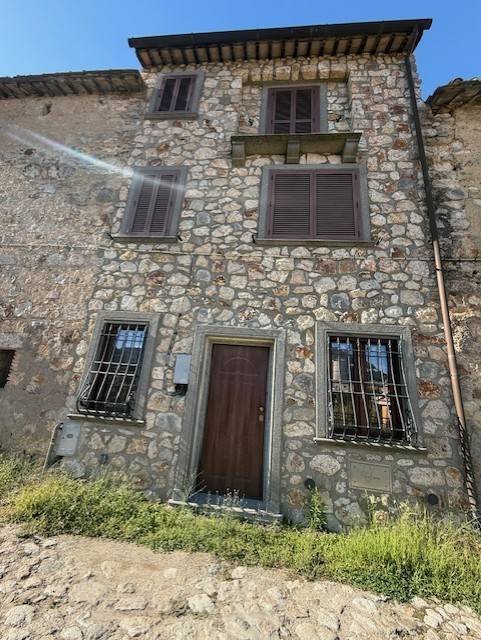 casa indipendente in vendita a Tolfa