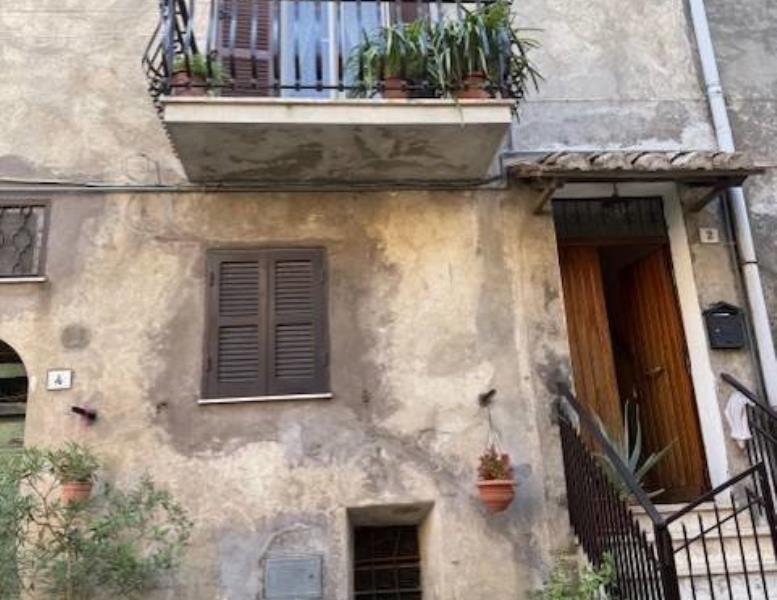 casa indipendente in vendita a Tolfa