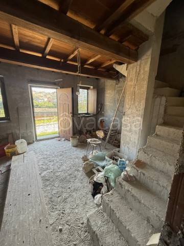 casa indipendente in vendita a Tolfa in zona Rota