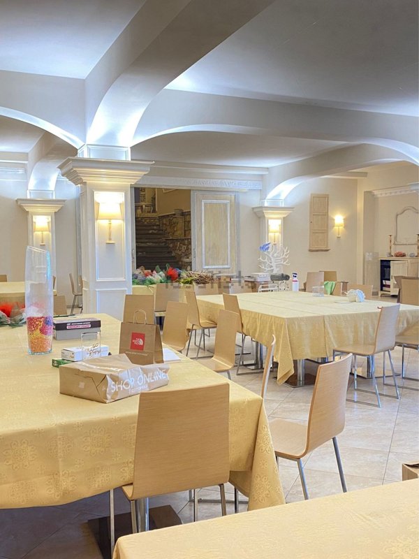 locale commerciale in vendita a Tolfa