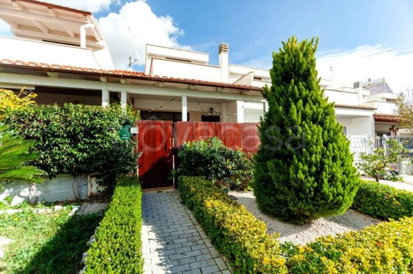 casa indipendente in vendita a Tolfa in zona Santa Severa Nord