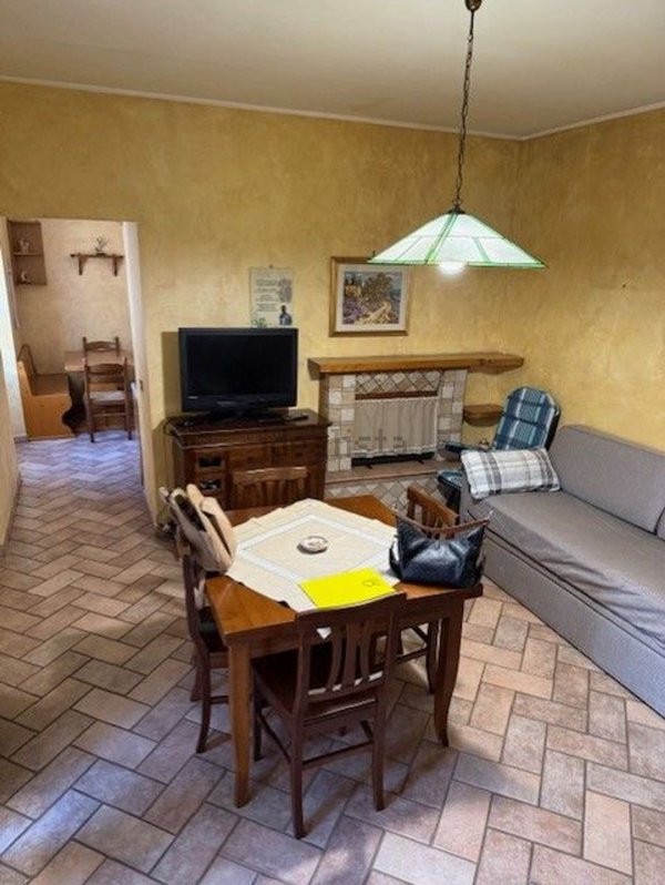 casa semindipendente in vendita a Tolfa