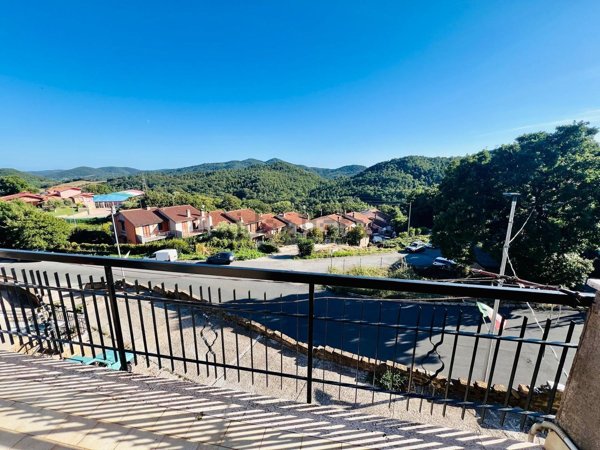 casa indipendente in vendita a Tolfa