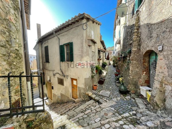 appartamento in vendita a Tolfa