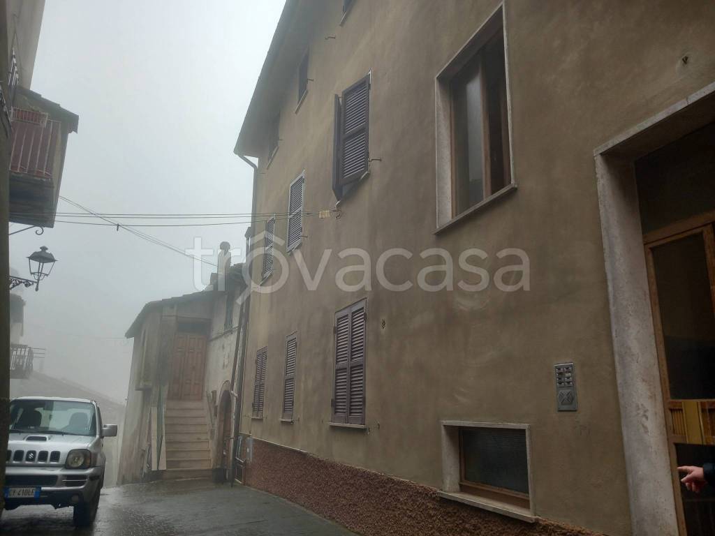 appartamento in vendita a Tolfa