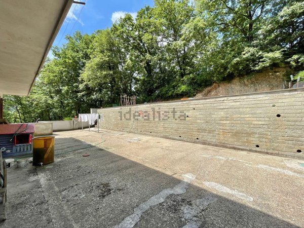 casa indipendente in vendita a Tolfa