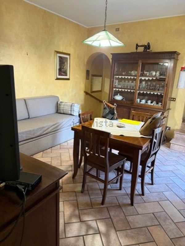 casa indipendente in vendita a Tolfa