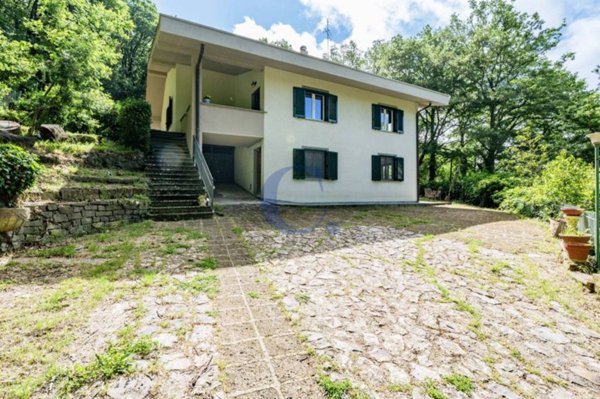 casa indipendente in vendita a Tolfa