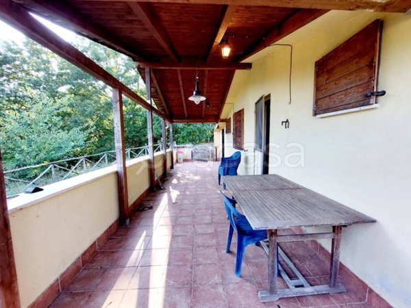 casa indipendente in vendita a Tolfa in zona Rota