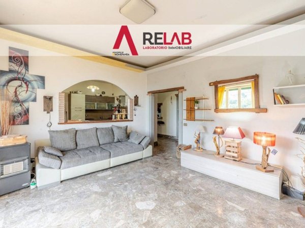 casa indipendente in vendita a Tolfa