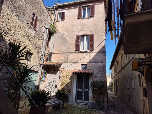 casa indipendente in vendita a Torrita Tiberina