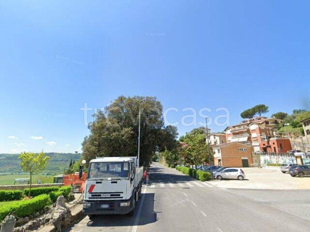 locale commerciale in vendita a Torrita Tiberina