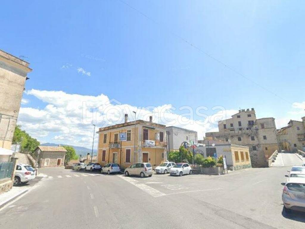 locale commerciale in vendita a Torrita Tiberina
