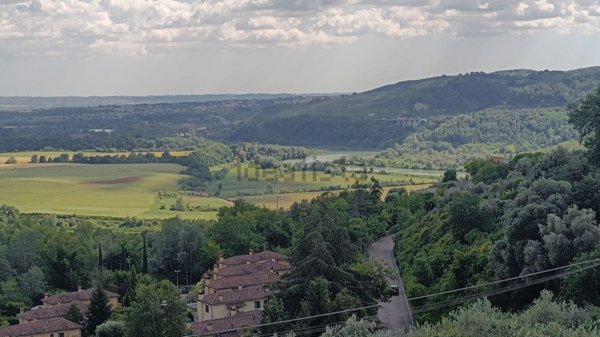 casa indipendente in vendita a Torrita Tiberina