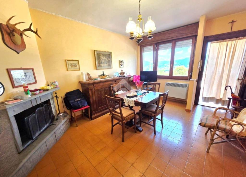 casa indipendente in vendita a Torrita Tiberina