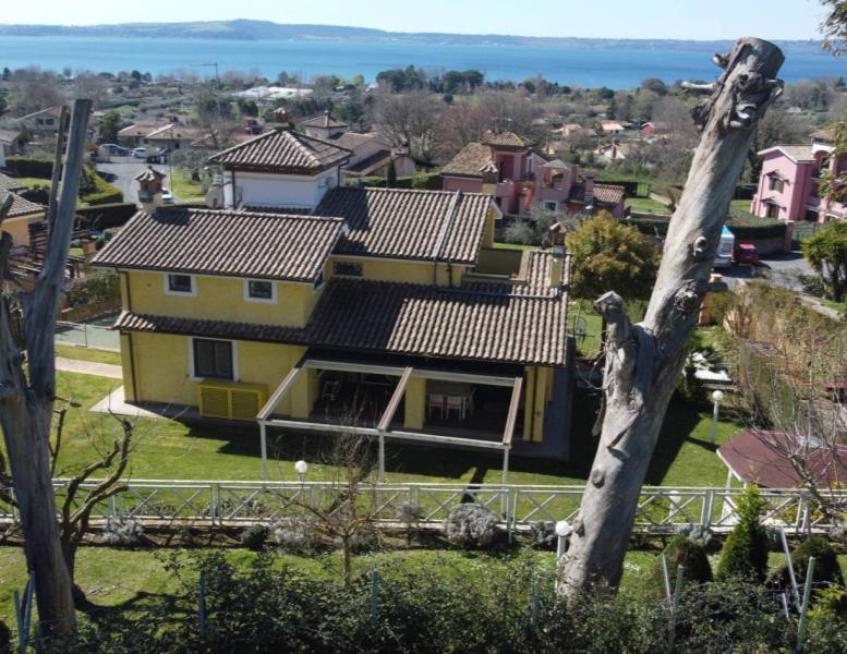 casa indipendente in vendita a Trevignano Romano