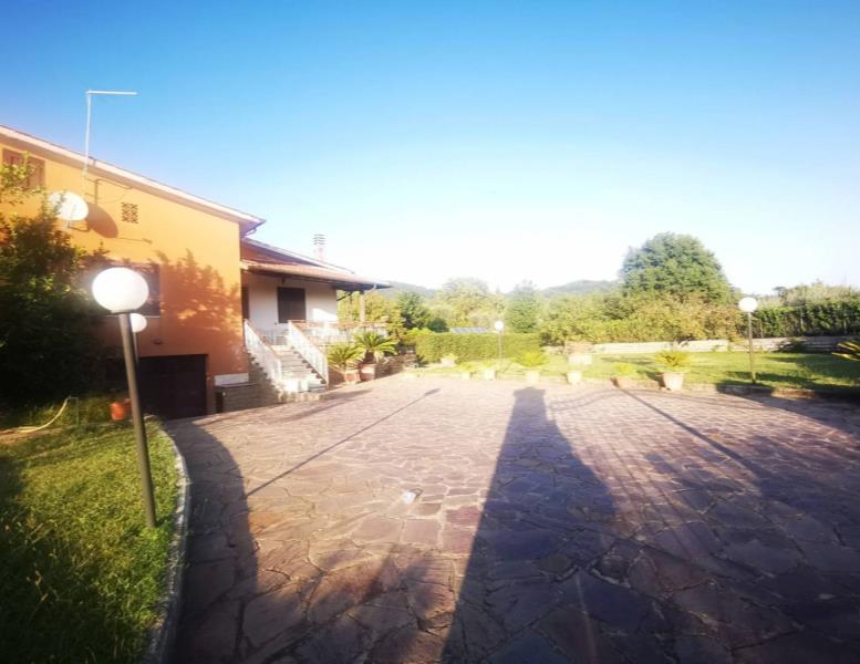 casa indipendente in vendita a Trevignano Romano