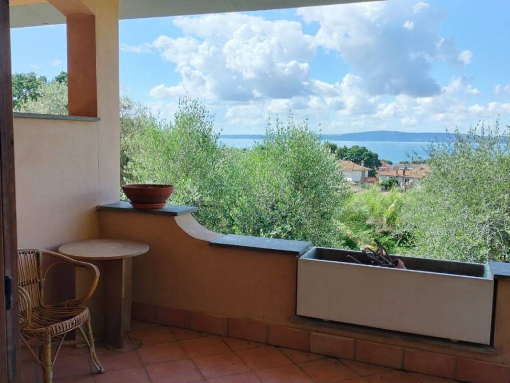 casa indipendente in vendita a Trevignano Romano