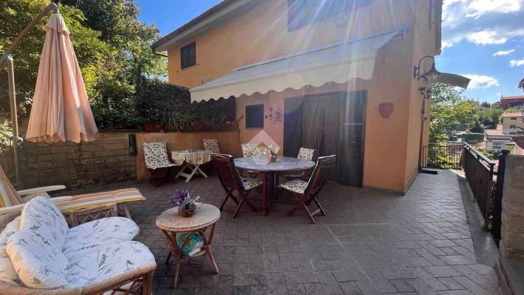 casa indipendente in vendita a Trevignano Romano