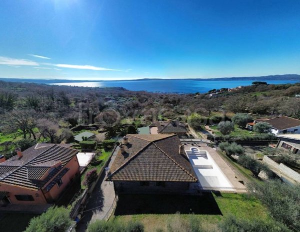 casa indipendente in vendita a Trevignano Romano