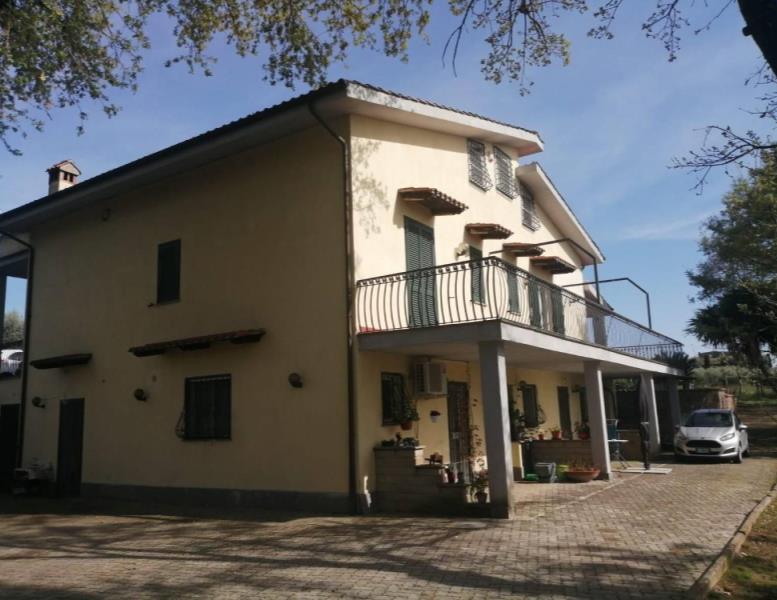 casa indipendente in vendita a Trevignano Romano