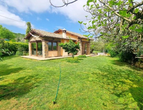casa indipendente in vendita a Trevignano Romano