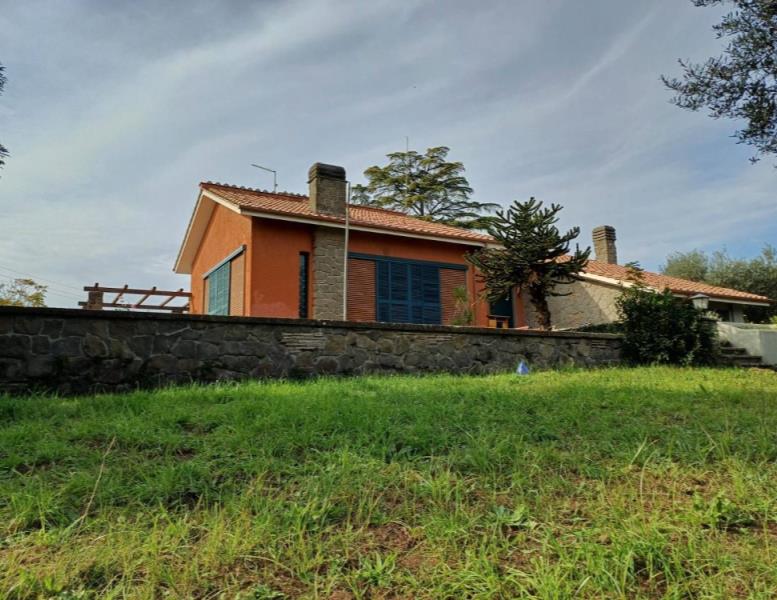 casa indipendente in vendita a Trevignano Romano