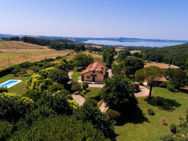 casa indipendente in vendita a Trevignano Romano