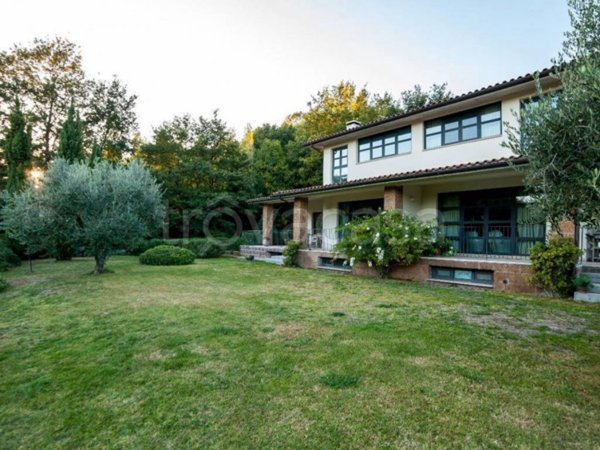 casa indipendente in vendita a Trevignano Romano
