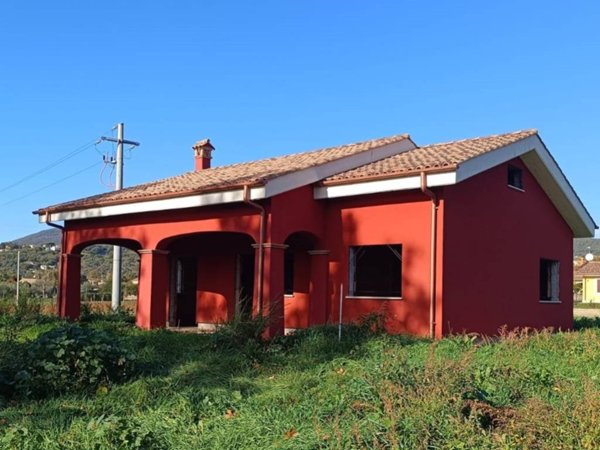 casa indipendente in vendita a Trevignano Romano