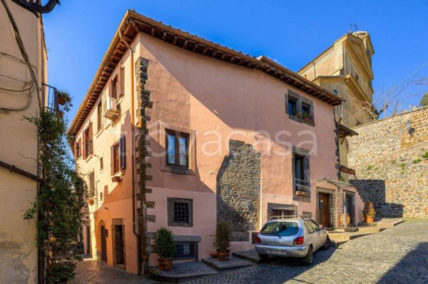 casa indipendente in vendita a Trevignano Romano