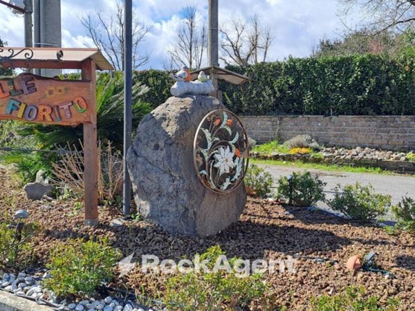 casa indipendente in vendita a Trevignano Romano