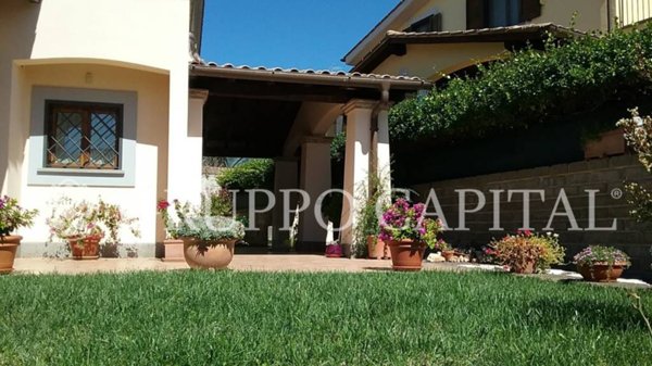 casa indipendente in vendita a Trevignano Romano